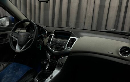 Chevrolet Cruze II, 2009 год, 609 888 рублей, 10 фотография