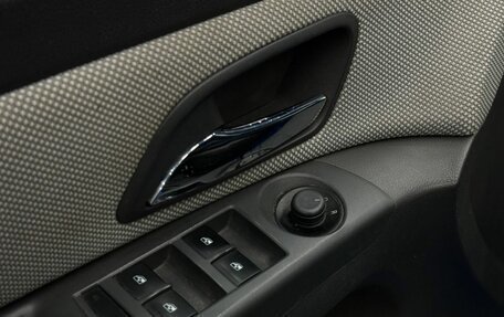 Chevrolet Cruze II, 2009 год, 609 888 рублей, 12 фотография