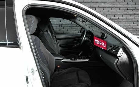 BMW 3 серия, 2018 год, 3 050 000 рублей, 10 фотография