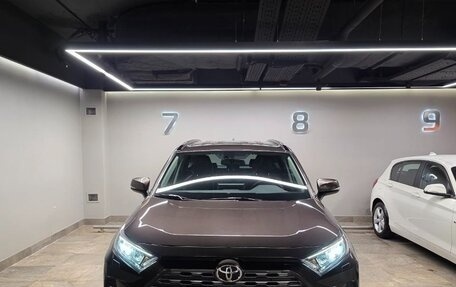 Toyota RAV4, 2021 год, 4 400 000 рублей, 1 фотография