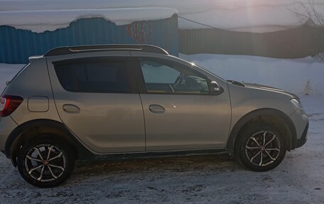 Renault Sandero II рестайлинг, 2019 год, 1 249 000 рублей, 6 фотография