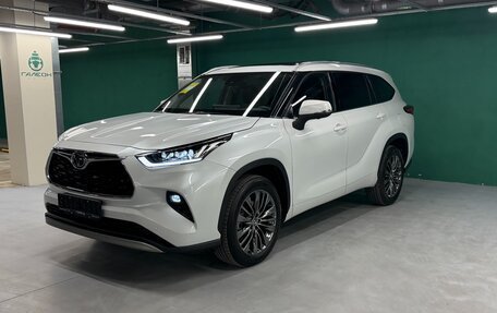 Toyota Highlander, 2025 год, 5 500 000 рублей, 4 фотография