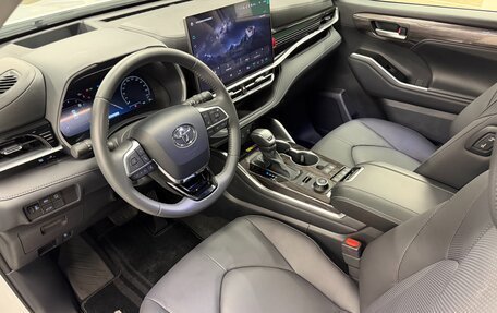 Toyota Highlander, 2025 год, 5 500 000 рублей, 11 фотография