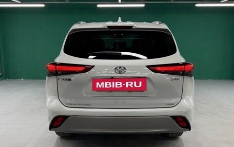 Toyota Highlander, 2025 год, 5 500 000 рублей, 8 фотография