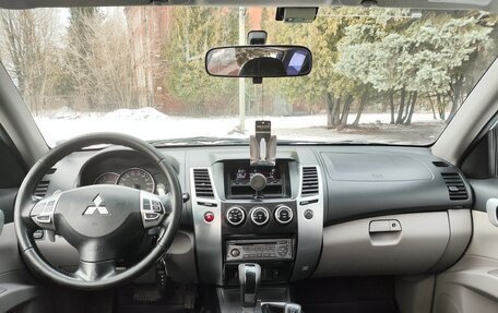 Mitsubishi Pajero Sport II рестайлинг, 2012 год, 1 850 000 рублей, 12 фотография