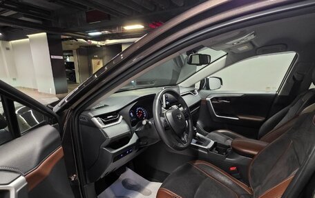 Toyota RAV4, 2021 год, 4 400 000 рублей, 6 фотография