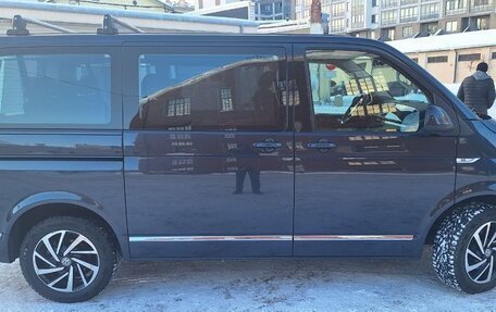 Volkswagen Caravelle T6 рестайлинг, 2018 год, 3 500 000 рублей, 12 фотография