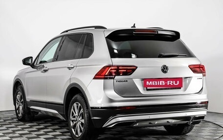 Volkswagen Tiguan II, 2019 год, 3 099 000 рублей, 8 фотография