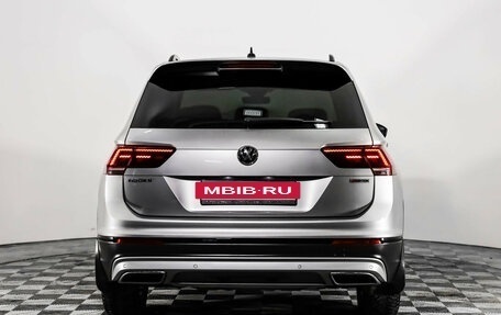 Volkswagen Tiguan II, 2019 год, 3 099 000 рублей, 7 фотография