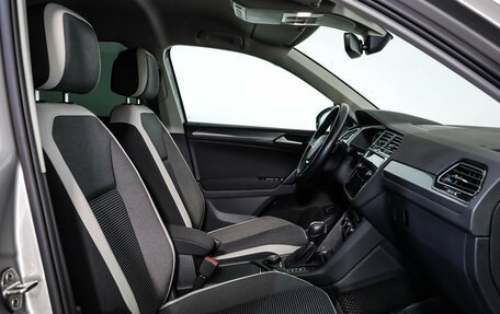 Volkswagen Tiguan II, 2019 год, 3 099 000 рублей, 21 фотография