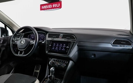 Volkswagen Tiguan II, 2019 год, 3 099 000 рублей, 11 фотография