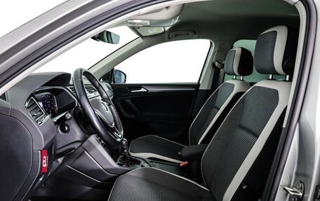 Volkswagen Tiguan II, 2019 год, 3 099 000 рублей, 20 фотография