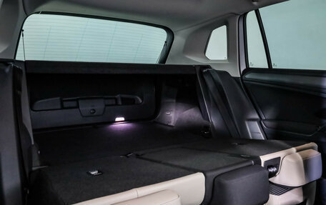 Volkswagen Tiguan II, 2019 год, 3 099 000 рублей, 28 фотография