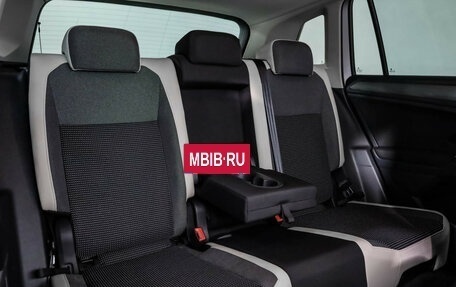 Volkswagen Tiguan II, 2019 год, 3 099 000 рублей, 26 фотография