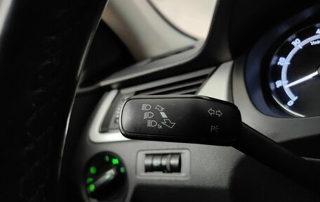 Skoda Rapid I, 2018 год, 1 231 000 рублей, 19 фотография