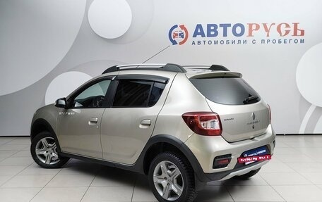 Renault Sandero II рестайлинг, 2019 год, 1 077 000 рублей, 2 фотография