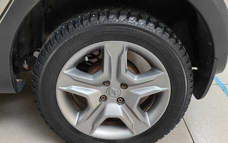 Renault Sandero II рестайлинг, 2019 год, 1 077 000 рублей, 24 фотография