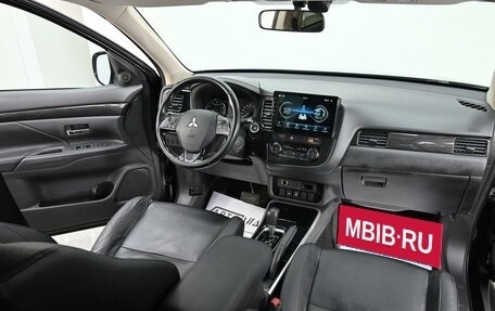 Mitsubishi Outlander III рестайлинг 3, 2019 год, 1 515 000 рублей, 5 фотография