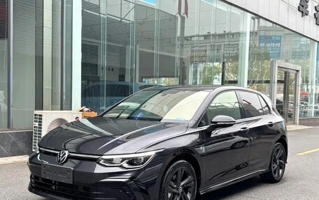 Volkswagen Golf VIII, 2023 год, 2 135 911 рублей, 1 фотография