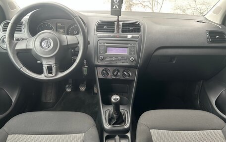 Volkswagen Polo VI (EU Market), 2011 год, 450 000 рублей, 10 фотография