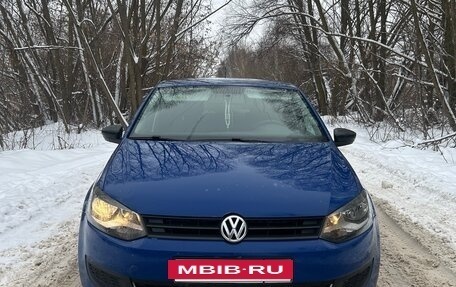 Volkswagen Polo VI (EU Market), 2011 год, 450 000 рублей, 2 фотография