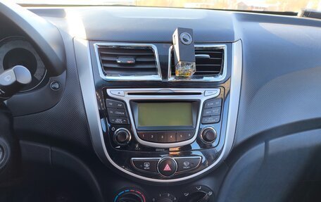 Hyundai Solaris II рестайлинг, 2014 год, 650 000 рублей, 7 фотография