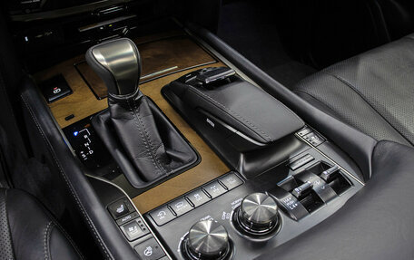 Lexus LX III, 2017 год, 9 998 000 рублей, 18 фотография