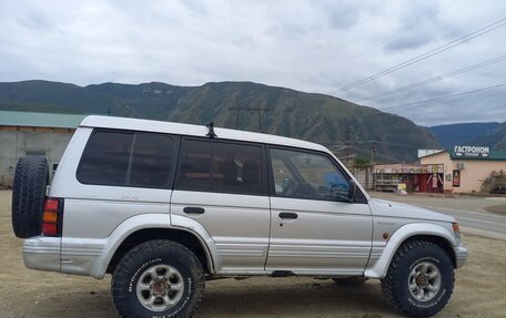 Mitsubishi Pajero III рестайлинг, 1994 год, 550 000 рублей, 9 фотография