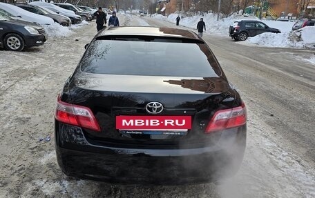 Toyota Camry, 2011 год, 1 300 000 рублей, 4 фотография