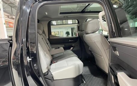 Toyota Tundra, 2023 год, 7 342 001 рублей, 17 фотография