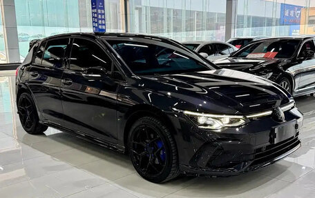 Volkswagen Golf VIII, 2023 год, 2 035 911 рублей, 3 фотография