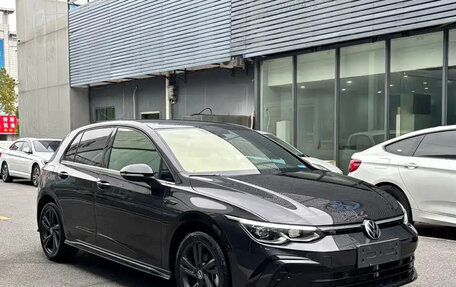 Volkswagen Golf VIII, 2023 год, 2 135 911 рублей, 3 фотография