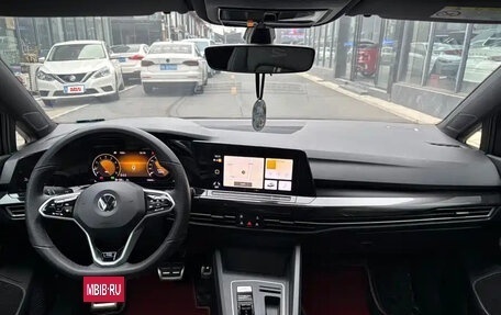 Volkswagen Golf VIII, 2023 год, 2 135 911 рублей, 9 фотография