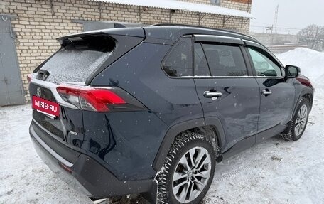 Toyota RAV4, 2020 год, 3 120 000 рублей, 4 фотография