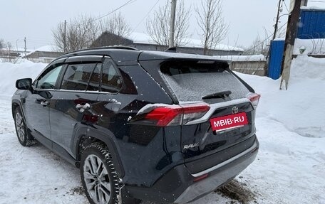 Toyota RAV4, 2020 год, 3 120 000 рублей, 6 фотография