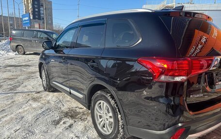 Mitsubishi Outlander III рестайлинг 3, 2017 год, 1 883 310 рублей, 4 фотография