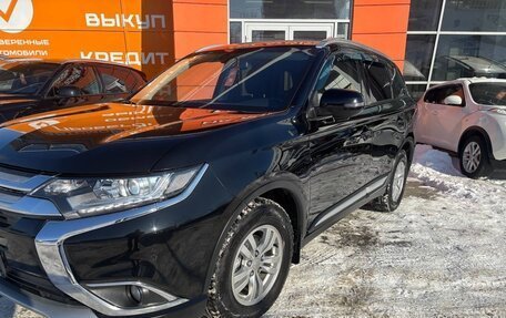 Mitsubishi Outlander III рестайлинг 3, 2017 год, 1 883 310 рублей, 3 фотография