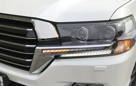 Toyota Land Cruiser 200, 2017 год, 8 000 000 рублей, 4 фотография