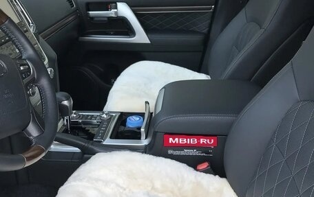 Toyota Land Cruiser 200, 2017 год, 8 000 000 рублей, 9 фотография