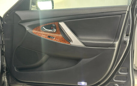 Toyota Camry, 2008 год, 1 300 000 рублей, 24 фотография