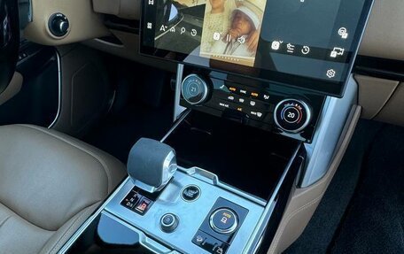 Land Rover Range Rover IV рестайлинг, 2023 год, 23 000 000 рублей, 11 фотография