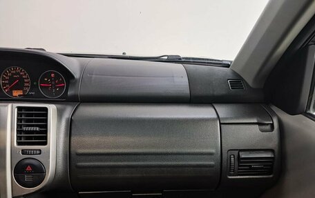 Nissan X-Trail, 2006 год, 800 000 рублей, 12 фотография