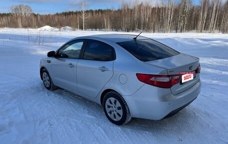 KIA Rio III рестайлинг, 2013 год, 550 000 рублей, 2 фотография