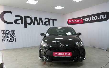 Toyota Yaris, 2020 год, 1 290 000 рублей, 2 фотография