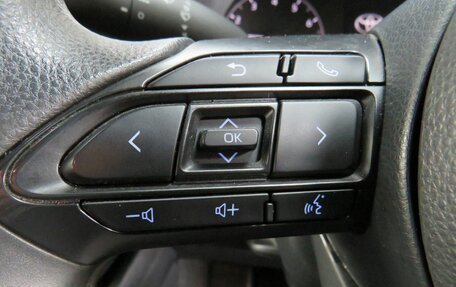 Toyota Yaris, 2020 год, 1 290 000 рублей, 15 фотография