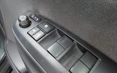 Toyota Yaris, 2020 год, 1 290 000 рублей, 10 фотография