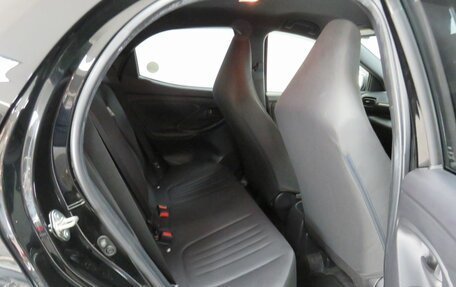 Toyota Yaris, 2020 год, 1 290 000 рублей, 20 фотография