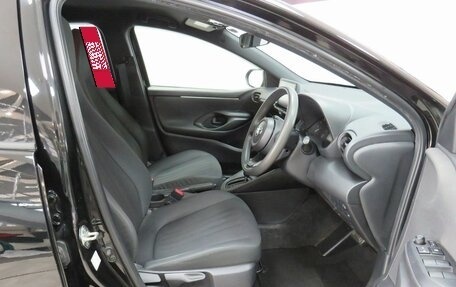 Toyota Yaris, 2020 год, 1 290 000 рублей, 11 фотография