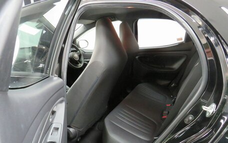 Toyota Yaris, 2020 год, 1 290 000 рублей, 21 фотография