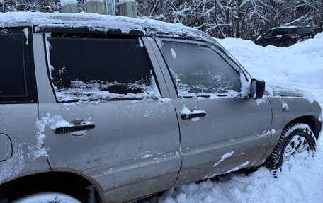Chevrolet Niva I рестайлинг, 2006 год, 330 000 рублей, 1 фотография